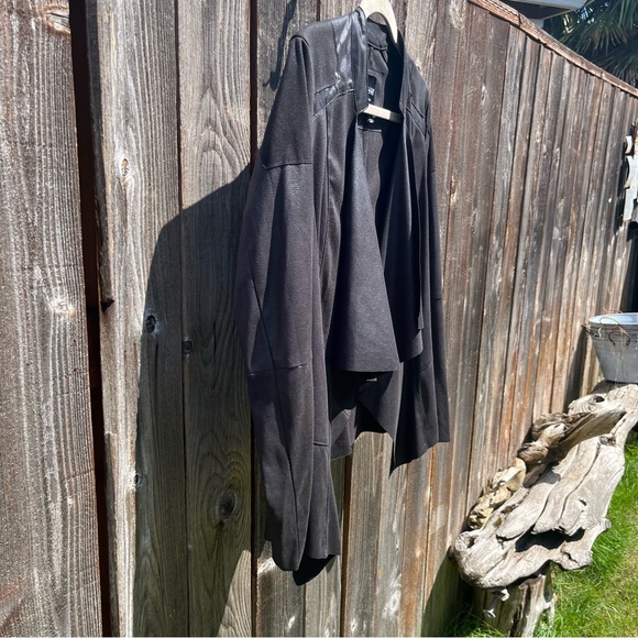 Insight black Crackle Faux Leather Jacket size 4 - Picture 10 of 17